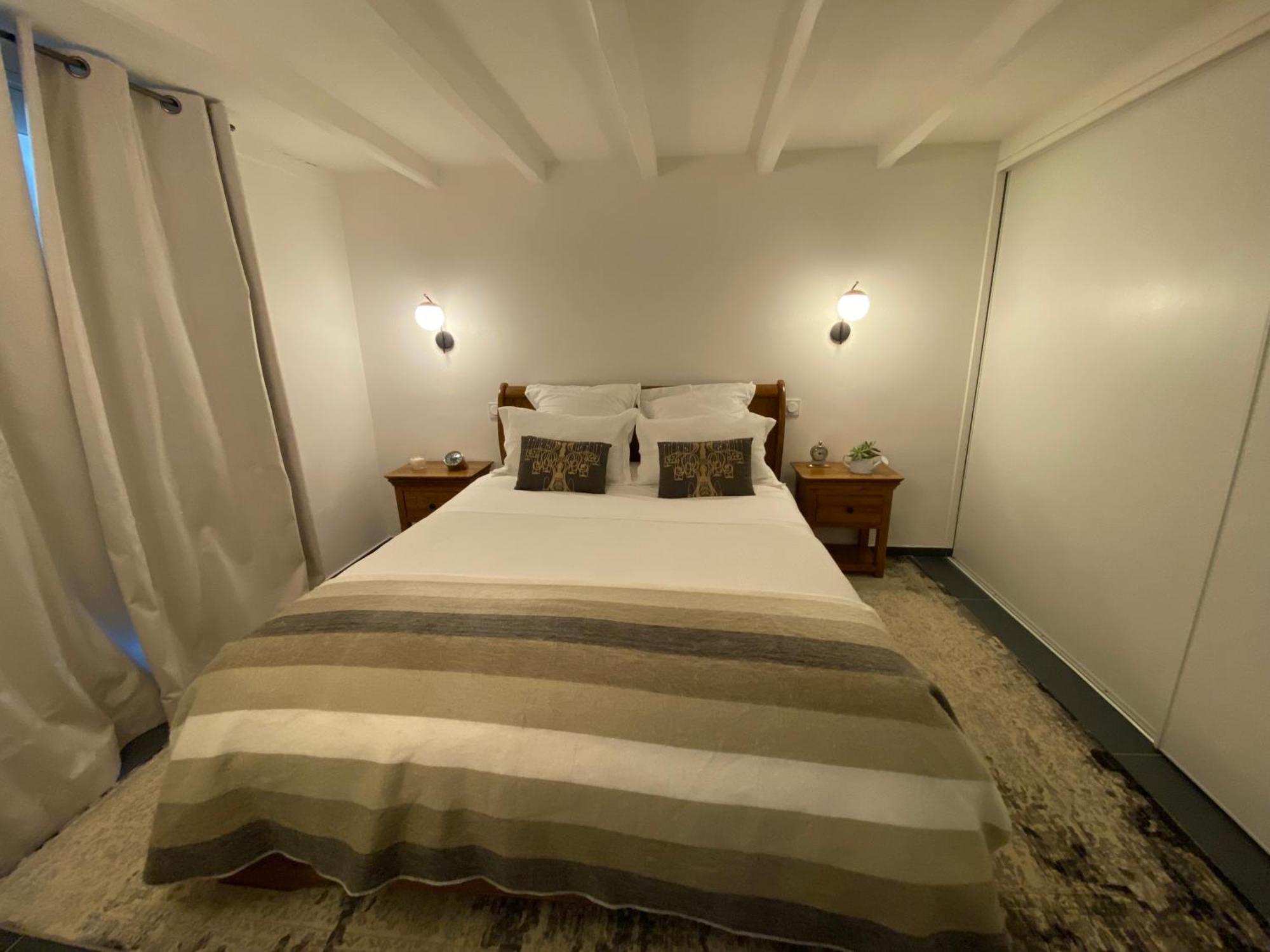 Appartement Avec Piscine Privee Dans Residence Pour 6 Personnes Uzes Exterior photo