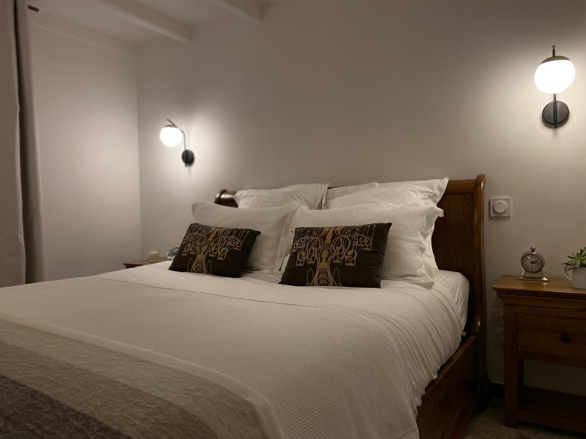 Appartement Avec Piscine Privee Dans Residence Pour 6 Personnes Uzes Exterior photo