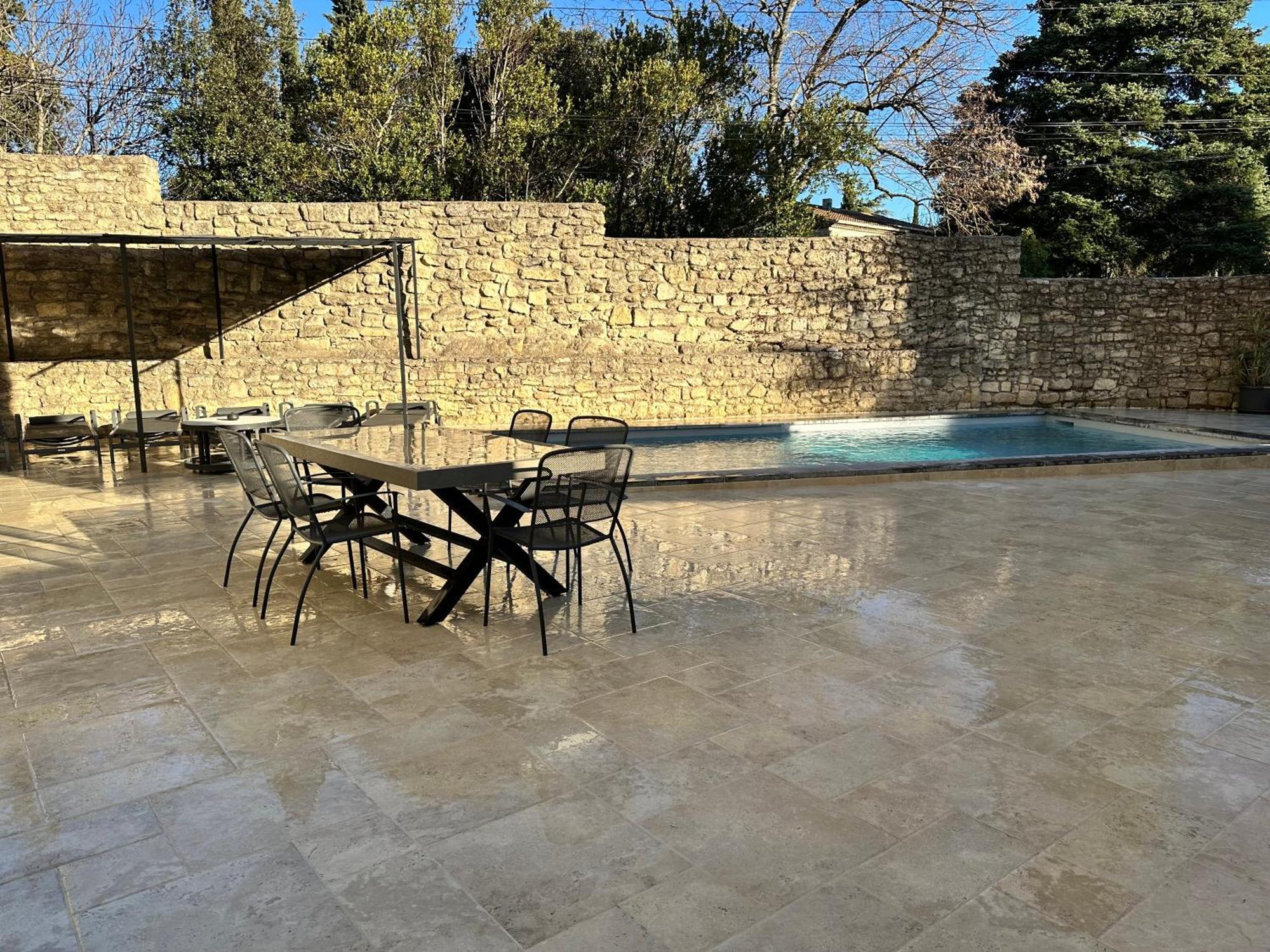Appartement Avec Piscine Privee Dans Residence Pour 6 Personnes Uzes Exterior photo