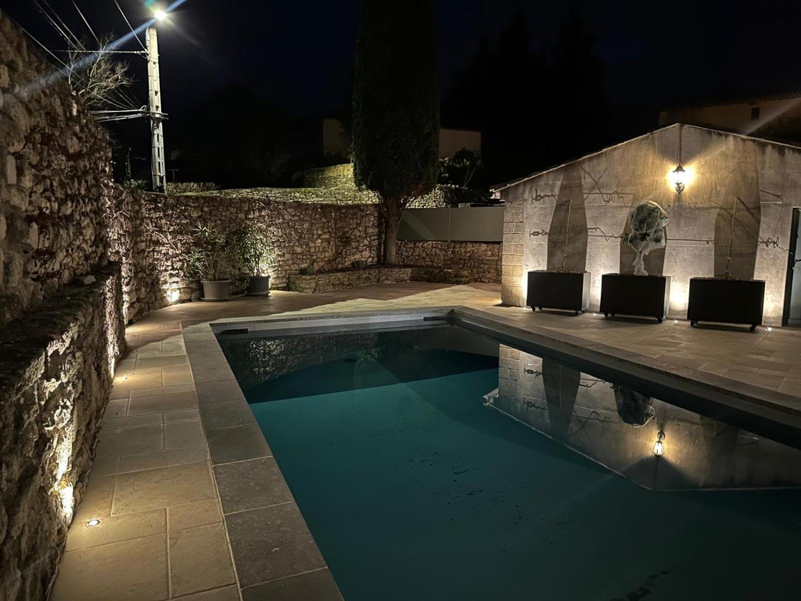 Appartement Avec Piscine Privee Dans Residence Pour 6 Personnes Uzes Exterior photo
